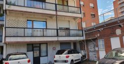Ampio locale commerciale in affitto a Torino
